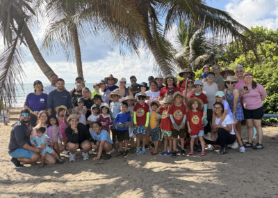Flor de Loto Montessori evento Volunteer Pay Forward Limpieza de Playa Pozuelo Guayama